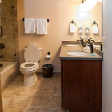salles de bain beige, ou jaune miel (azulejos)
