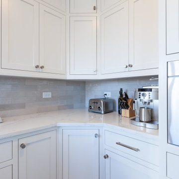 Benjamin Moore Simply White Kitchen Cabinets