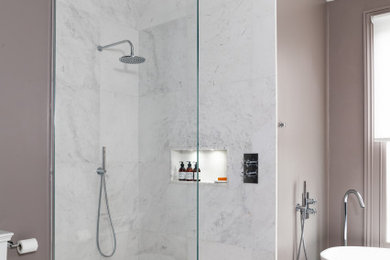 Inspiration for a traditional bathroom in London.