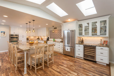 Kitchen - traditional kitchen idea in Other