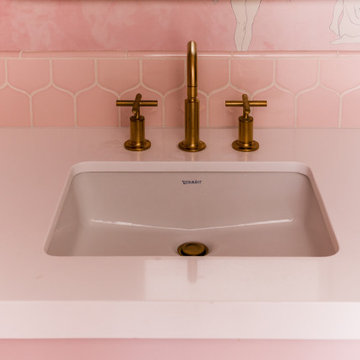 Orange county - Pink Bathroom