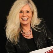 Debbie McDowells foto