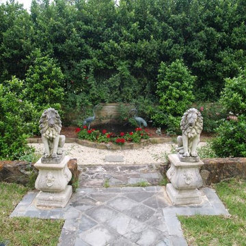 Courtyards & Fountains