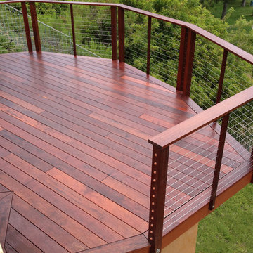 Calabasas Mangaris and cable railing deck