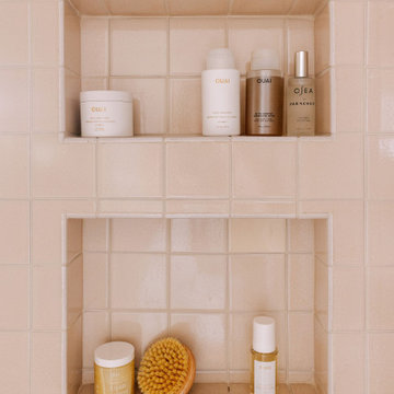 Kim Wolfe: Modern Neutral Bathroom