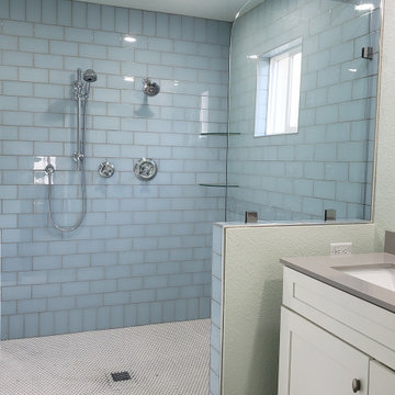 Roll n Shower with Jetted Tub