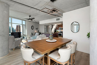 Dining room photo in San Diego