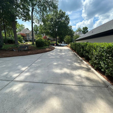 Fresh Pine Straw Installation & Landscape Maintenance