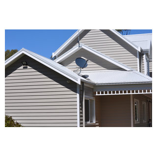 Hamptons Style Home - Colour Design Mt Kembla - Beach Style - Exterior ...