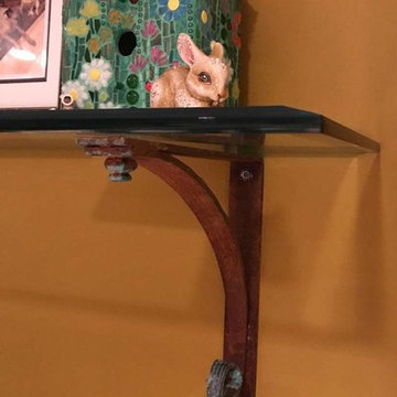 Beautiful Mantel Ideas with Iron Brackets & More