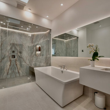 Primary Bath With Quartzite Feature Wall