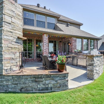 Outdoor Kitchen
