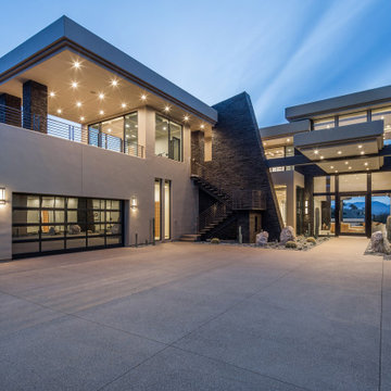 Modern Entry | Seven Hills | 15101 by Pinnacle Architectural Studio