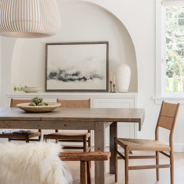 Modern Heritage Dining Room Detail with Arched Niche and Sculptural Pendant – Vi