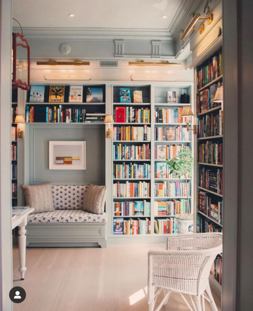 Boston bookstore on Beacon Hill