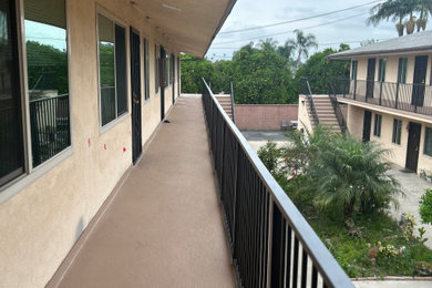 Balcony - balcony idea in Los Angeles