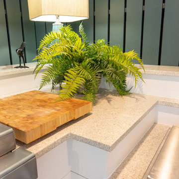Sullivan's Island Home: Outdoor Kitchen