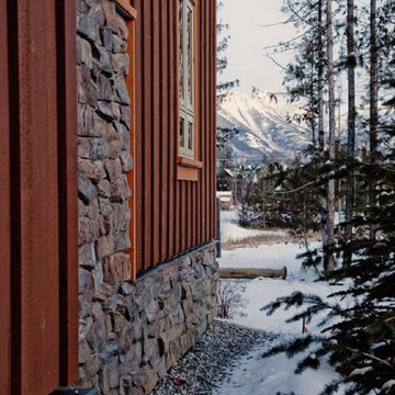 Polar Peak Lodges