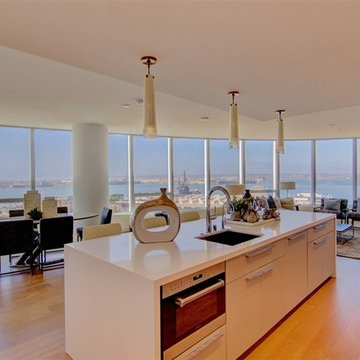 Pacific Gate | Contemporary