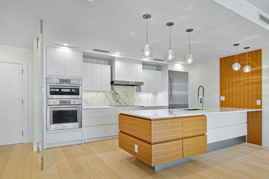 Trendy kitchen photo in Boston