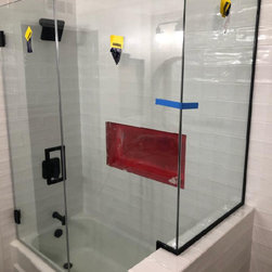 Cerro, San Diego County - Shower Doors