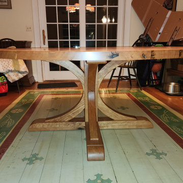 Round Pedestal Dining Table - Cherry