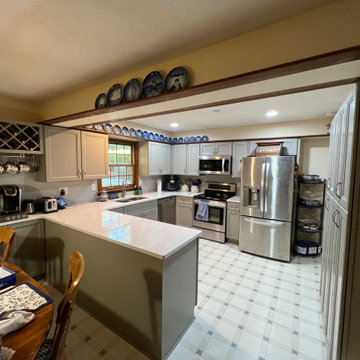Traditional Kitchen Remodel Done in a Pebble Gray