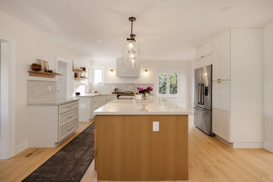 Inspiration for a kitchen remodel in Los Angeles
