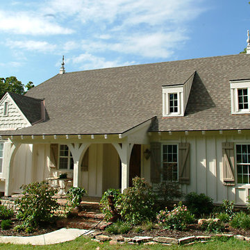 Cape Cod on Riverbluff