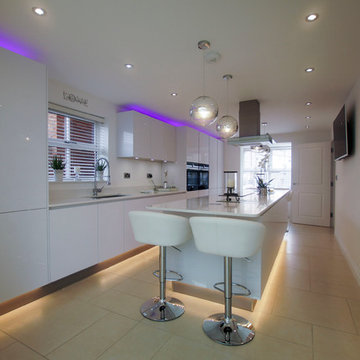 White High Gloss Hacker German Kitchen