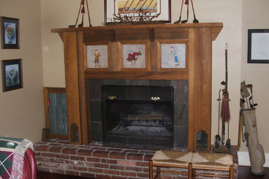 Inspiration for a craftsman living room remodel