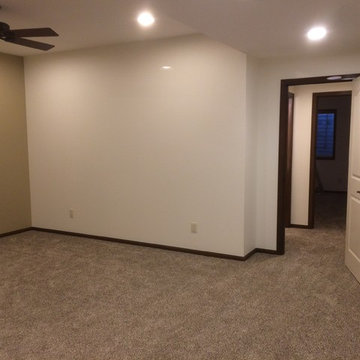 Johnston Basement with Pub