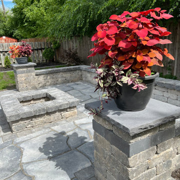 Pillar Patio Nook