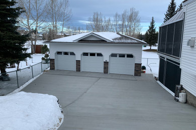 Inspiration for a 1960s home design remodel in Calgary