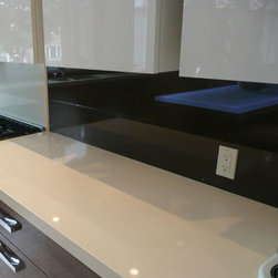 Glass Backsplash - Kitchen Countertops