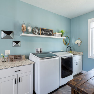 Fresh & Clean Modern Farmhouse Laundry Room/Mud Room