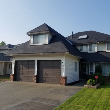 Exterior Vinyl Siding Painting - Before Photo