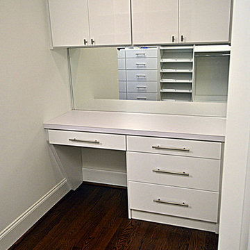 Master Walk in closet - High Gloss