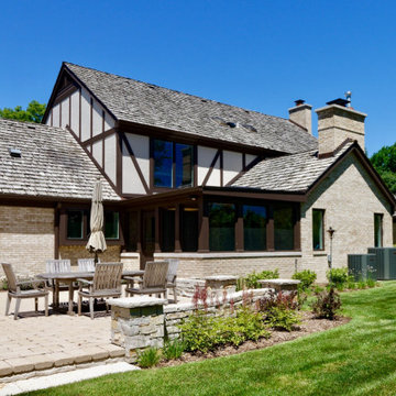 Screened porch addition