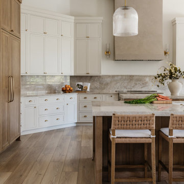 Allie Reed, Designer - Warm Transitional Kitchen in Coastal Oaks