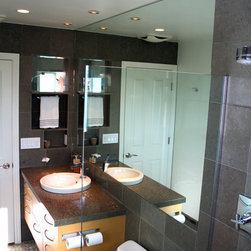 Island Stone Pebble bathroom floor - Tile
