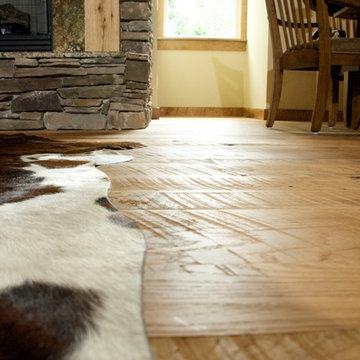 Williamsburg Timber Bonus Room