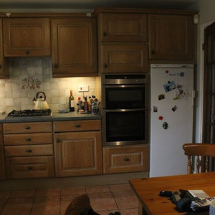 他の地域のトラディショナルスタイルのおしゃれなキッチンの写真