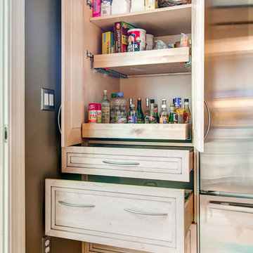 LOWRY - Kitchen Remodel for a downsizing household