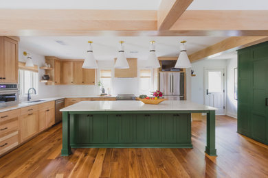 Inspiration for a classic kitchen in Kansas City.