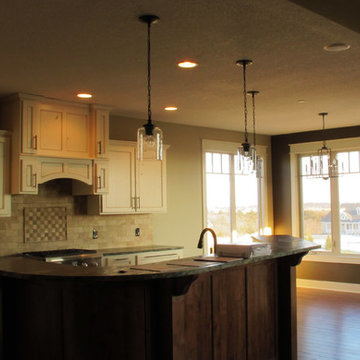 1301 Leone Ridge