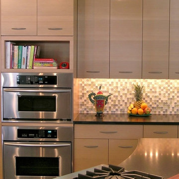 Boulder Penthouse White Anigre Modern Kitchen