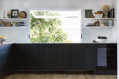 Example of a cottage kitchen design in San Francisco