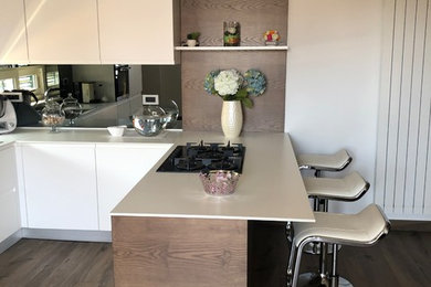 Ispirazione per una cucina design