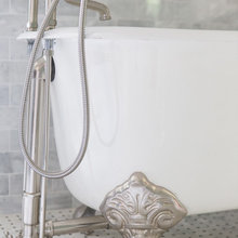 Apartment: Bathroom Fixtures/Sinks/Tubs/Etc.